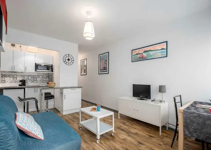 Bayonne Et Anglet A Pied - Terrasse Bois Privative